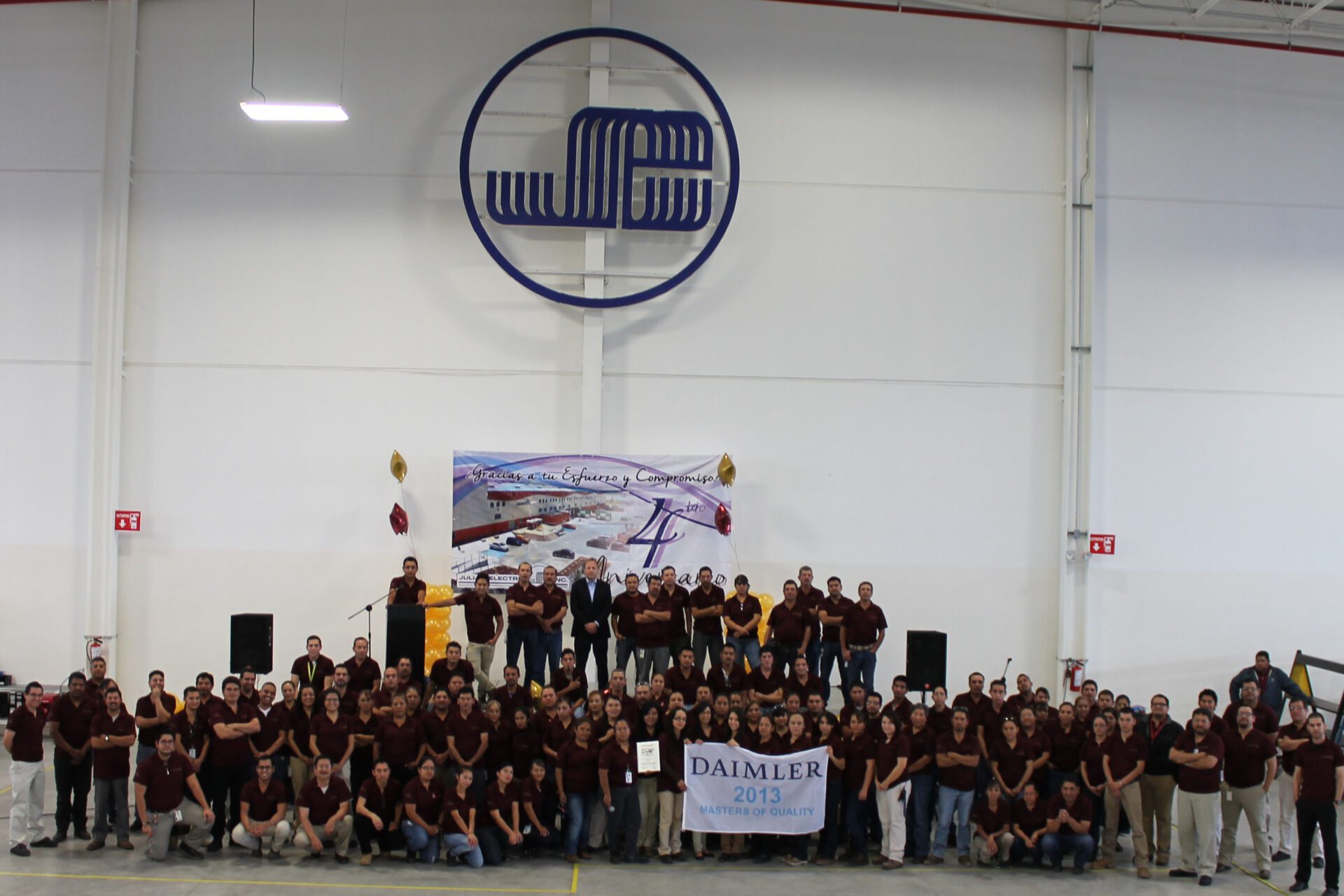 Julian Electric de México receives Daimler Trucks North America Masters of Quality Award